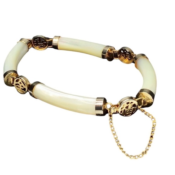 Chinese Symbol Mother
Pearl Link Bracelet Asian Character, Vintage Chinese Luck - Picture 5 of 9